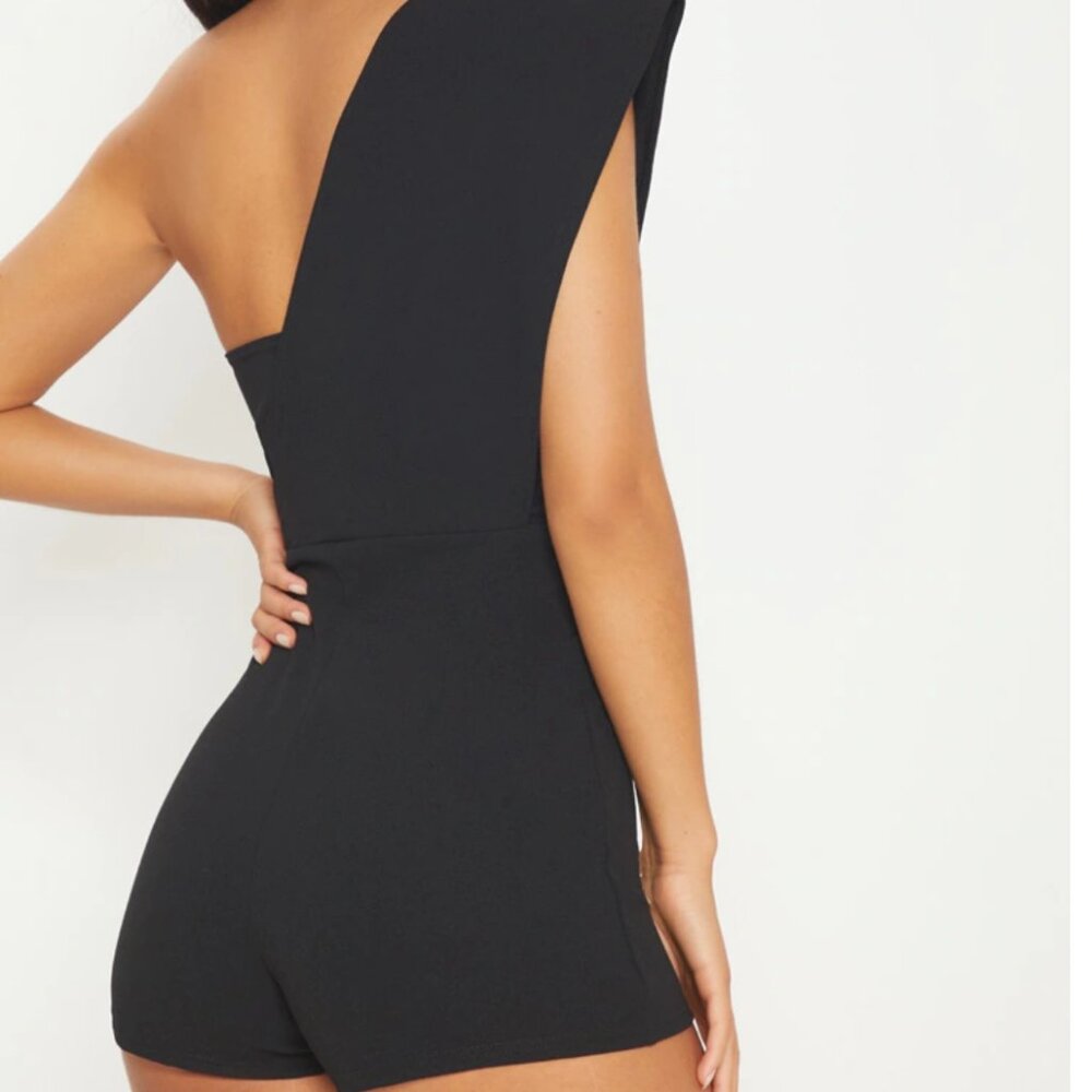NWT PrettyLittleThing Drape Black One-Shoulder Playsuit Size 0